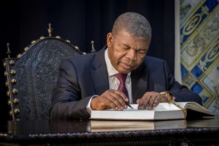 PR autoriza 1,6 mil milhões USD em ajustes directos para combate à seca na Huíla